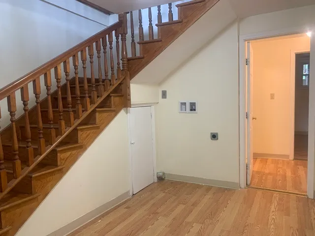 $3,250 | 77 Hartford Street, Unit REAR, Newton, MA 02461