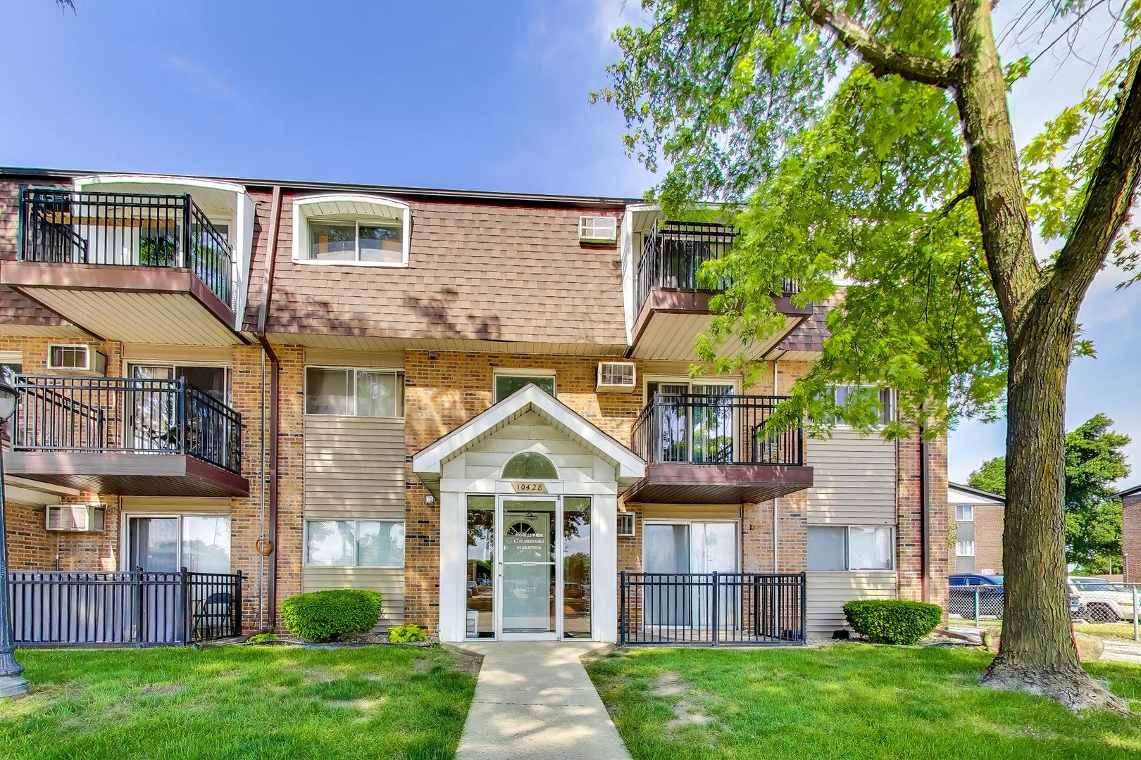 10428 Ridgeland Avenue, Unit 6 Chicago Ridge, IL 60415 - Photo 1 of 24