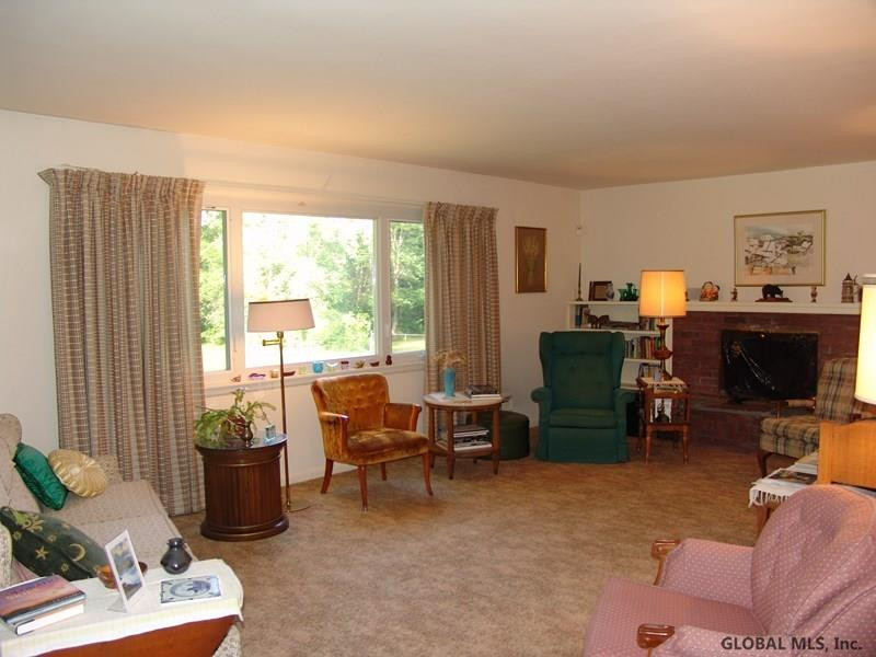 2859 River Road Niskayuna, NY 12309 - Photo 2 of 25 Photo 2