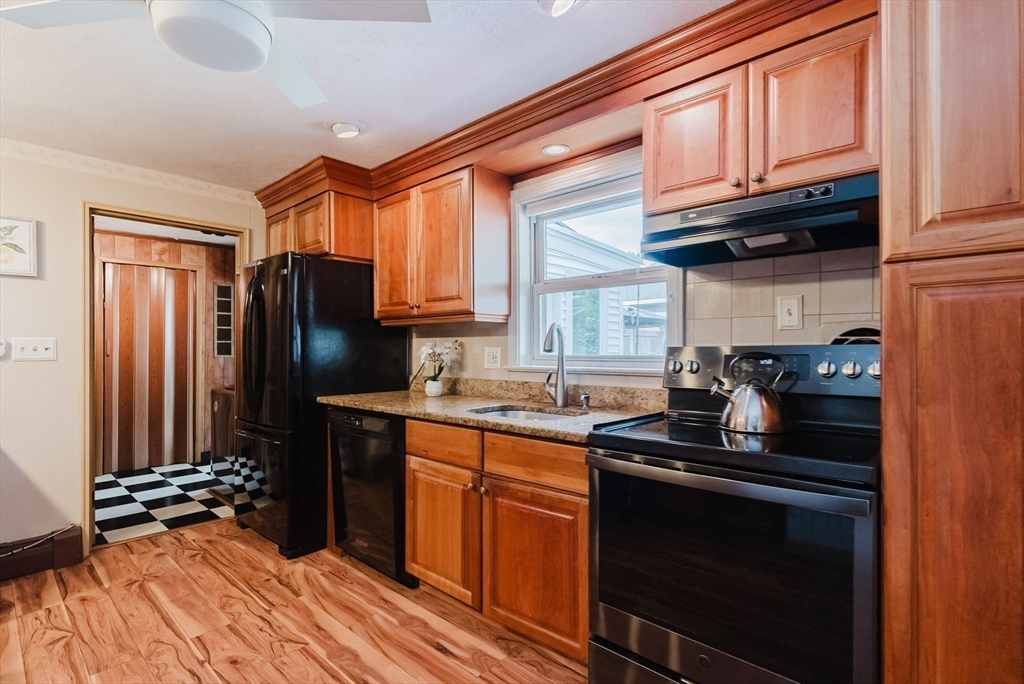 9 Trask Road Peabody, MA 01960 - Photo 11 of 33 Gallery Image 11