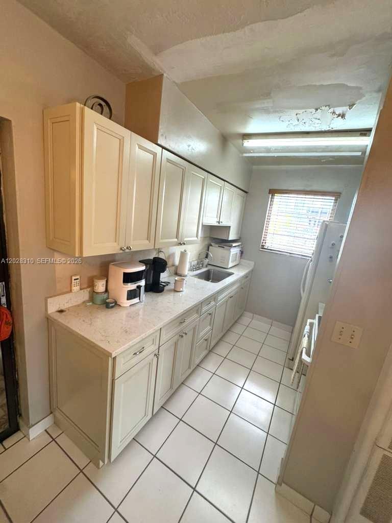 252 East 37th Street Hialeah, FL 33013 - Photo 15 of 51