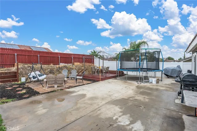 $569,999 | 1648 West Wedgewood Street, Rialto, CA 92376