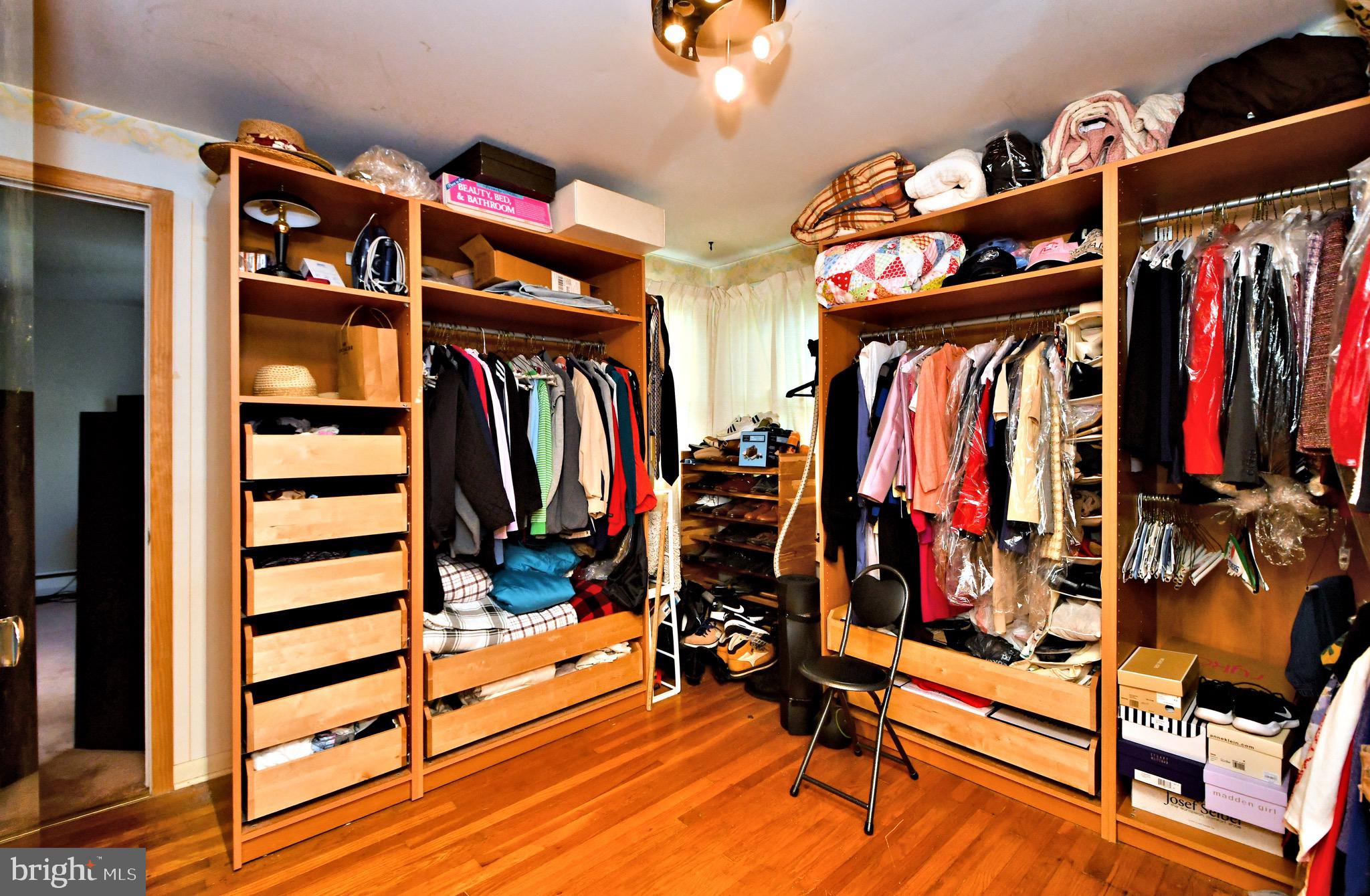 207 Manor Road Harleysville, PA 19438 - Photo 33 of 60 Master Closet