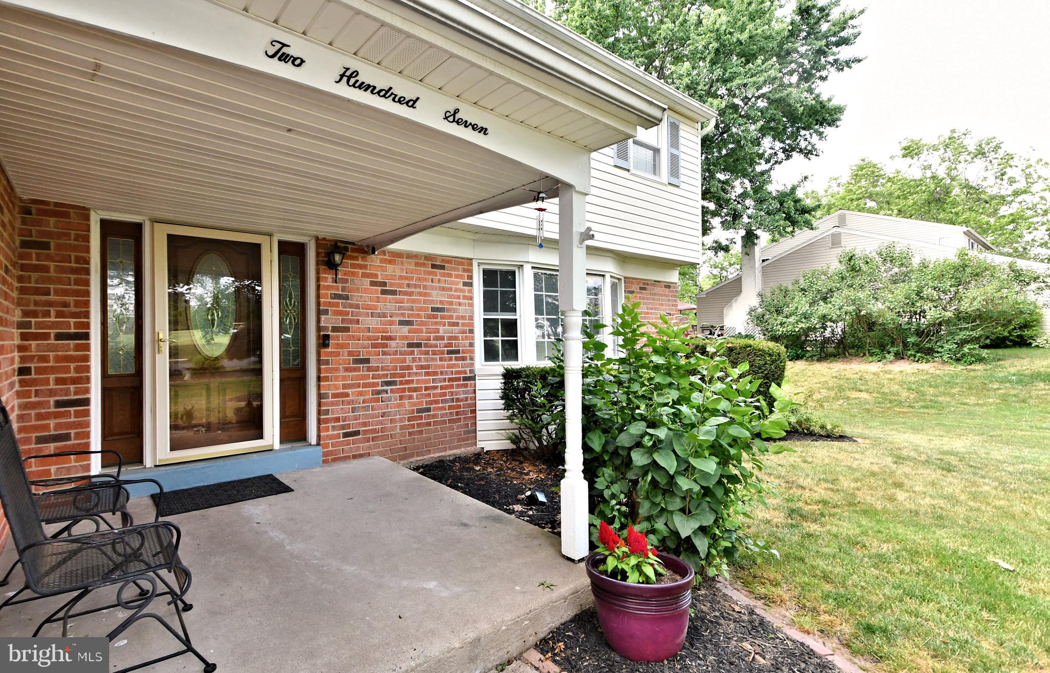 207 Manor Road Harleysville, PA 19438 - Photo 4 of 60 Gallery Image 4