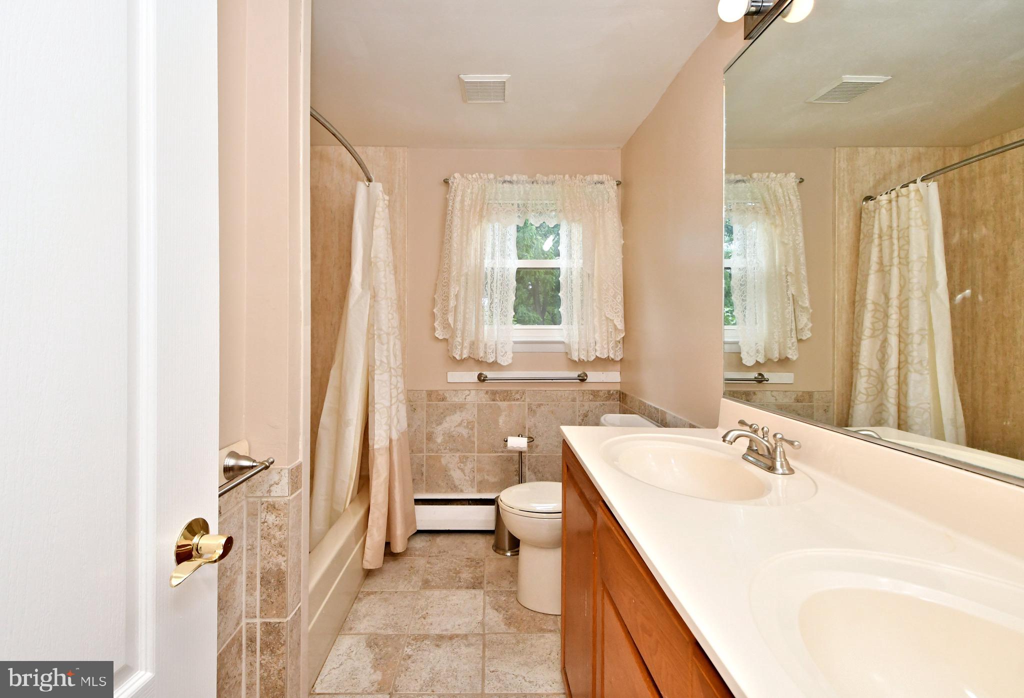 207 Manor Road Harleysville, PA 19438 - Photo 42 of 60 Hall Bath