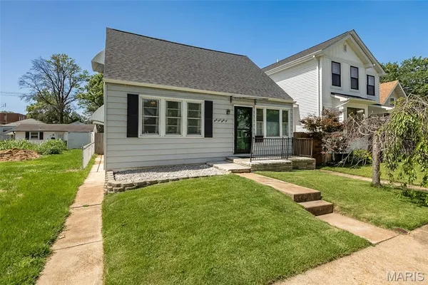$280,000 | 6962 Sutherland Avenue, St. Louis, MO 63109