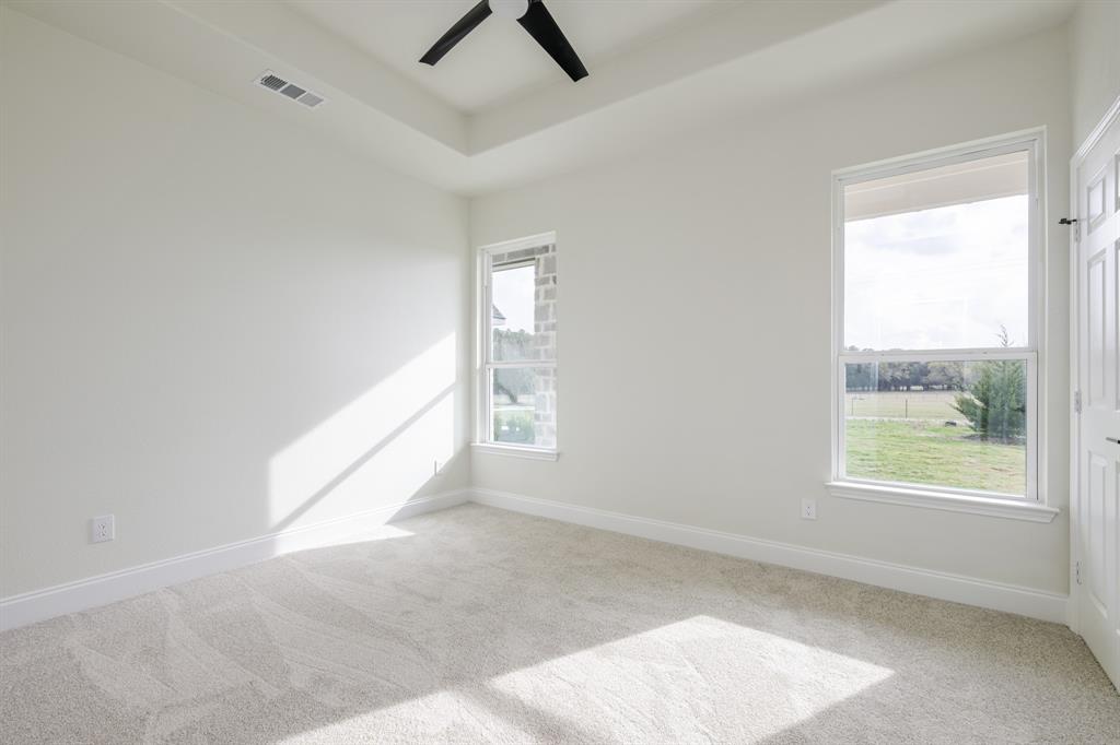 1844 County Road 2320 Terrell, TX 75160 - Photo 33 of 40 an empty room with windows