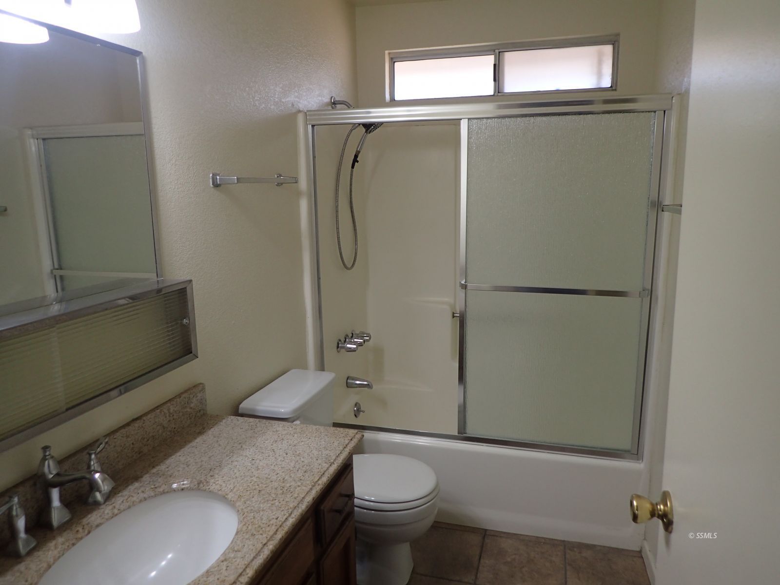 1013 West Atkins Avenue Ridgecrest, CA 93555 - Photo 4 of 13