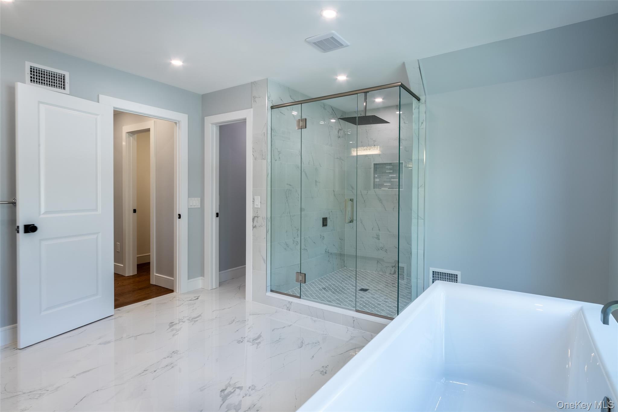 19 Beverly Road New Rochelle, NY 10804 - Photo 11 of 40 Gallery Image 11