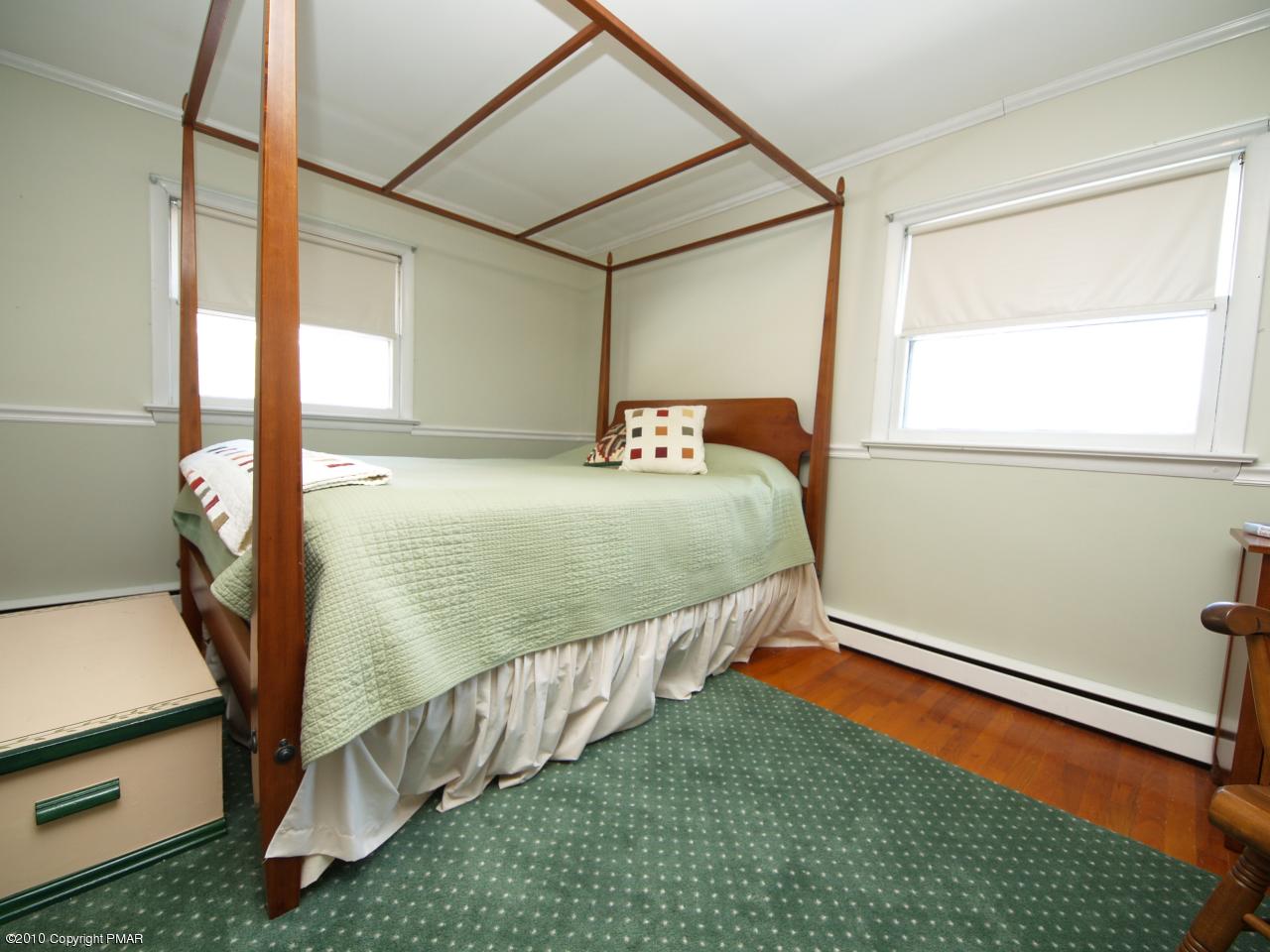 206 Norton Road Stroudsburg, PA 18360 - Photo 16 of 17 Bedroom 2
