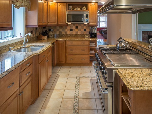 94 Spectacle Hill Road Bolton, MA 01740 - Photo 7 of 30 Gallery Image 7