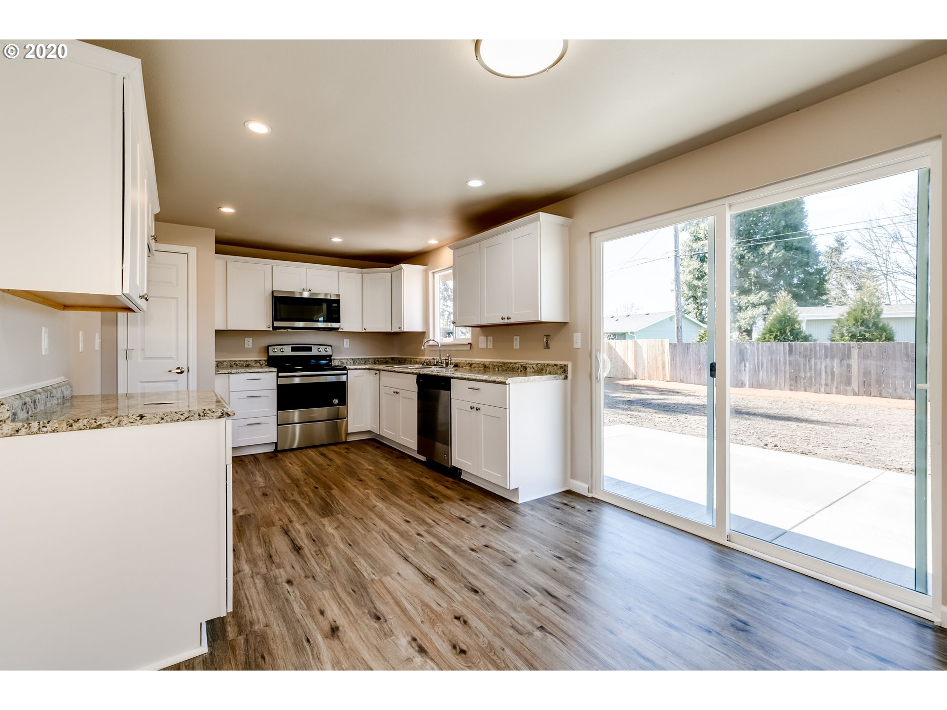 434 South 40th Street Springfield, OR 97478 - Photo 7 of 27
