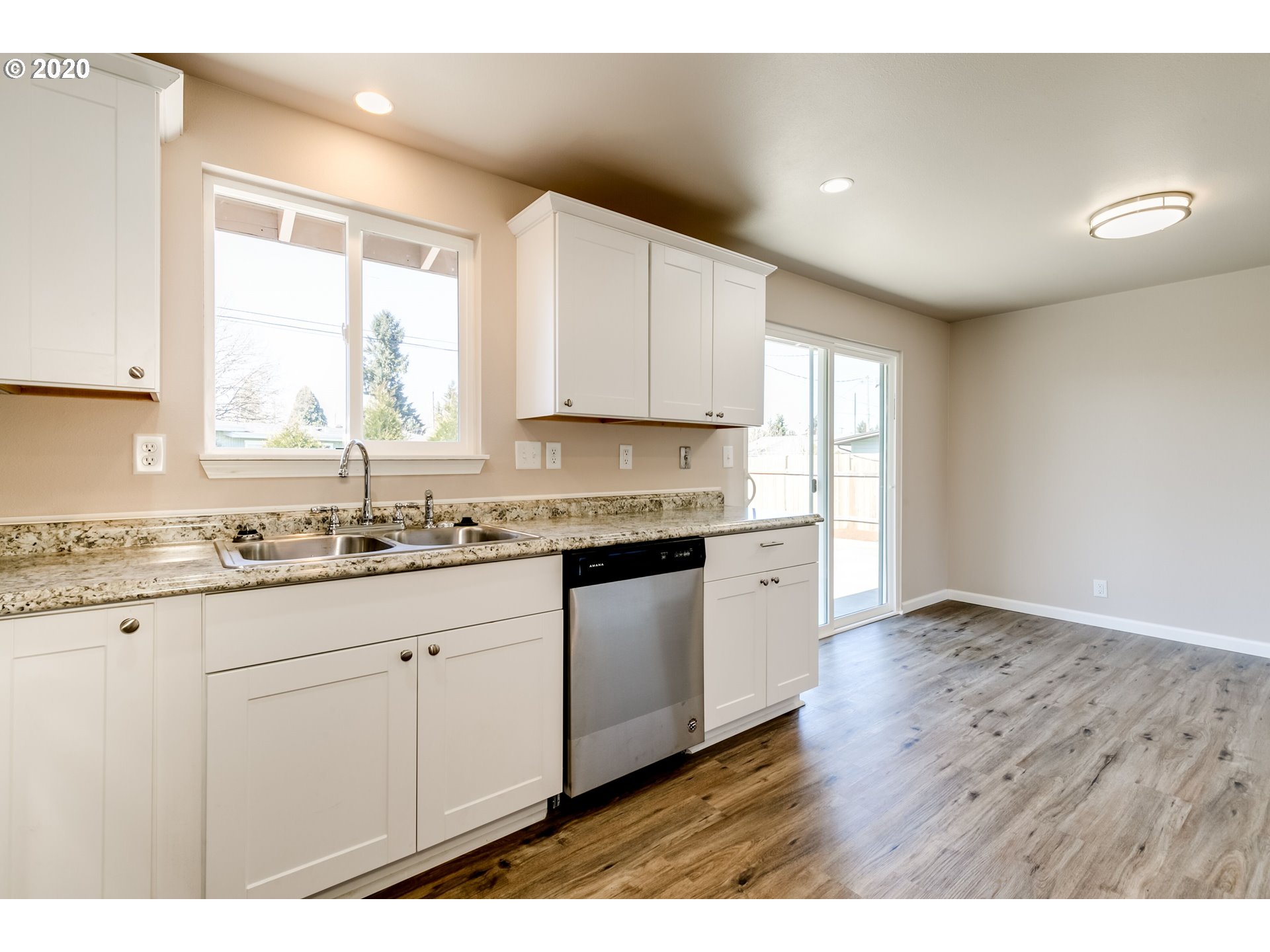 434 South 40th Street Springfield, OR 97478 - Photo 8 of 27