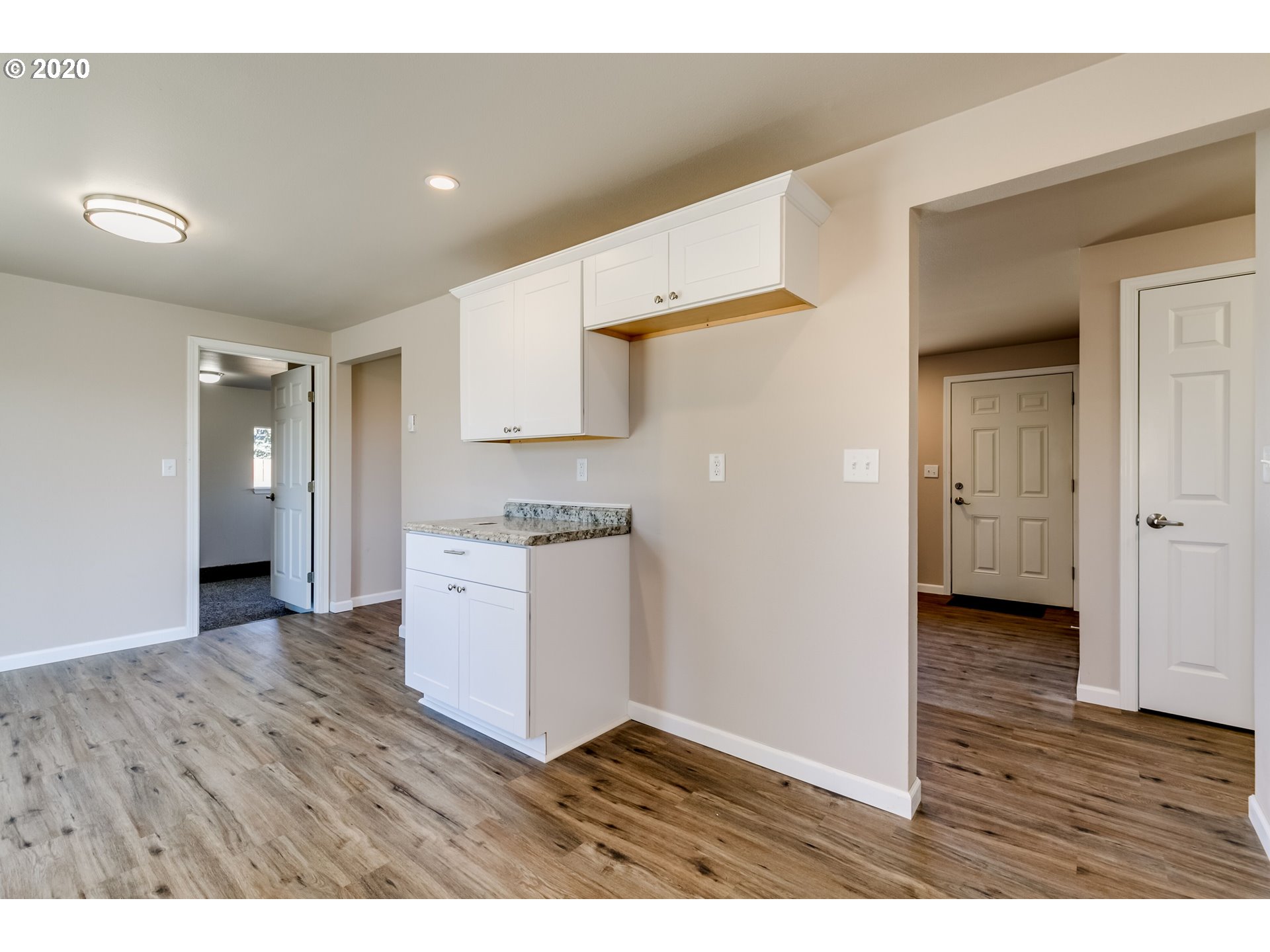 434 South 40th Street Springfield, OR 97478 - Photo 9 of 27