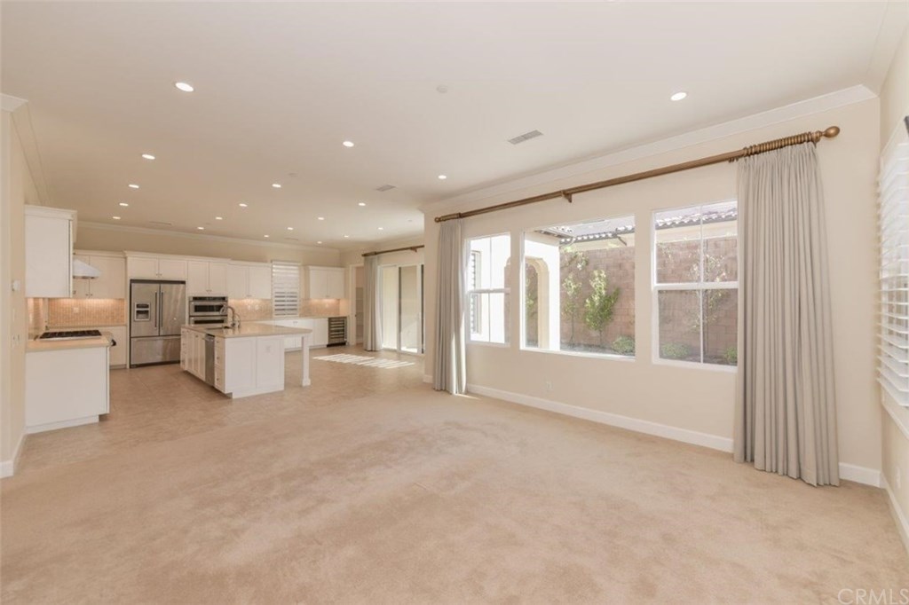 136 Pewter Irvine, CA 92620 - Photo 8 of 61