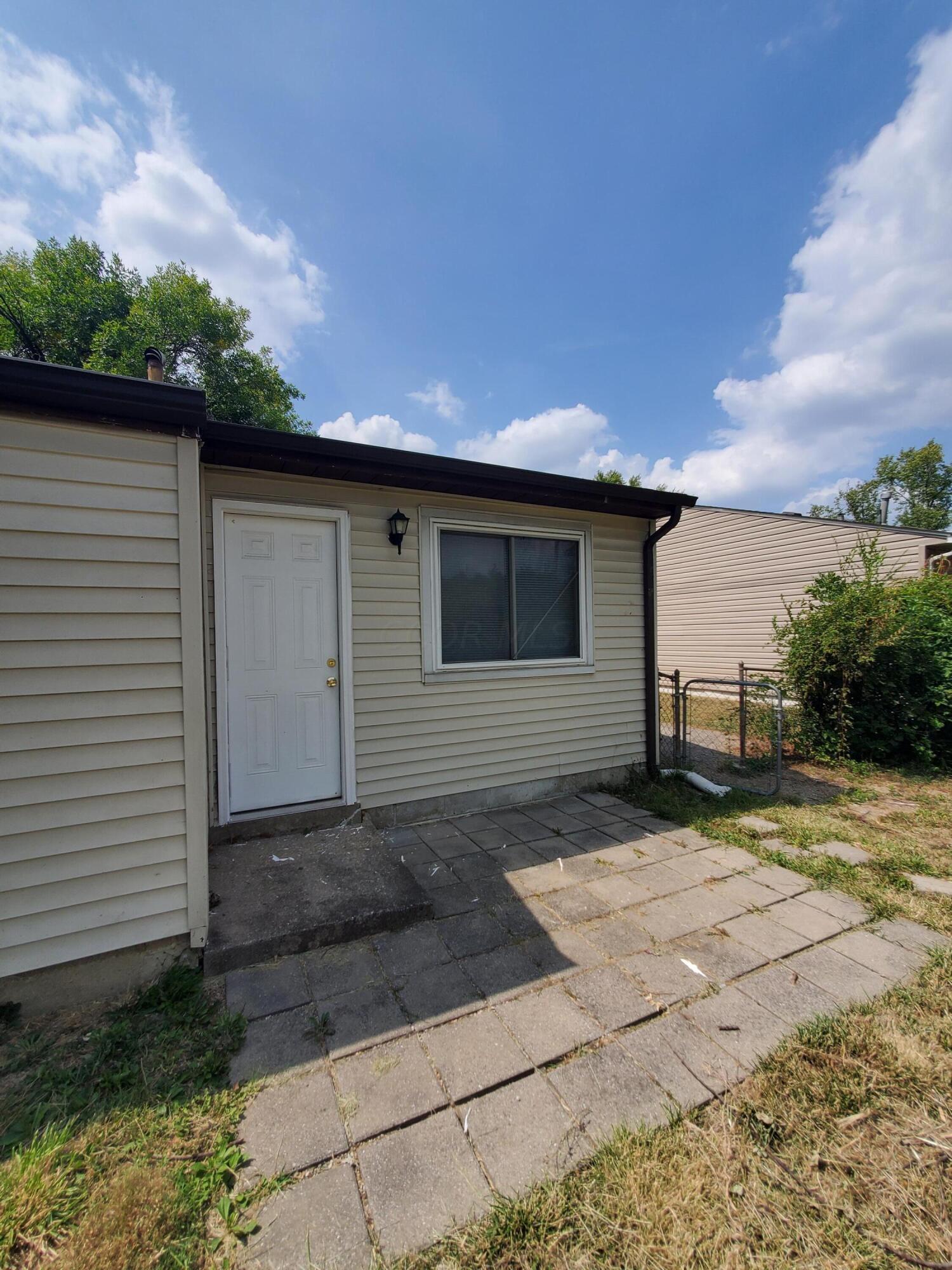 2588 Nona Road Columbus, OH 43207 - Photo 5 of 20 20240826_141808