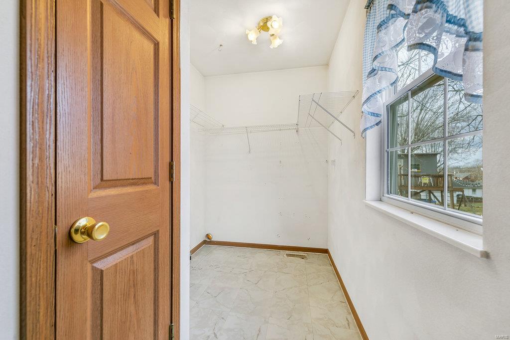 229 South Riebeling Street Columbia, IL 62236 - Photo 13 of 34 Gallery Image 13