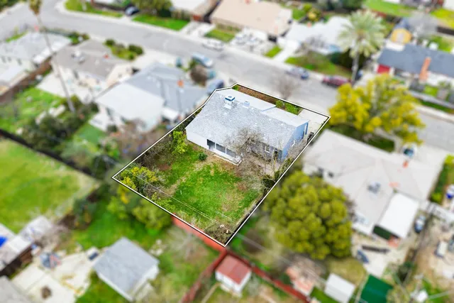 $400,000 | 5558 35th Avenue, Sacramento, CA 95824