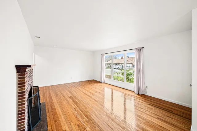 $400,000 | 5558 35th Avenue, Sacramento, CA 95824