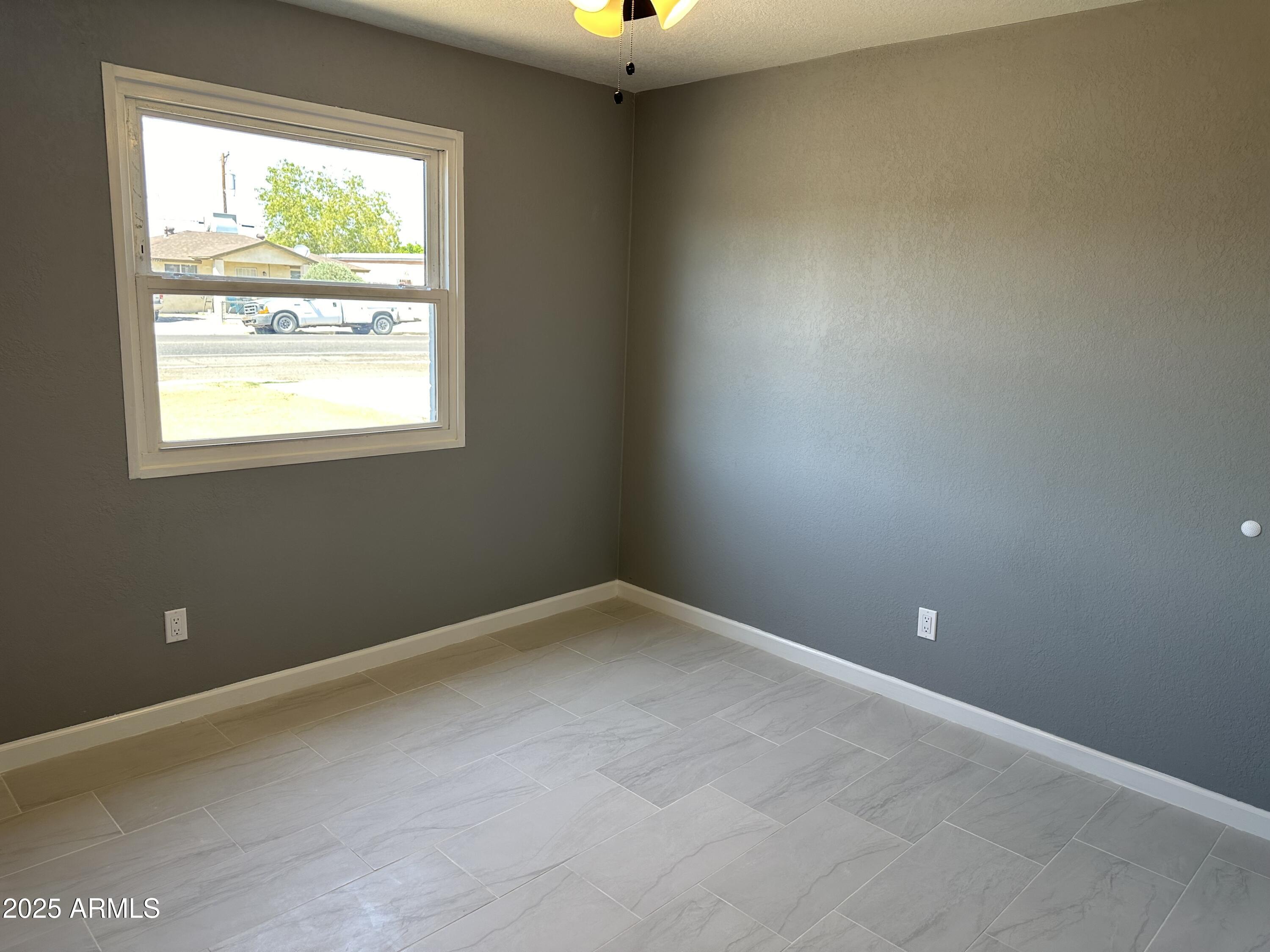 6429 West Osborn Road Phoenix, AZ 85033 - Photo 11 of 17 IMG_1016