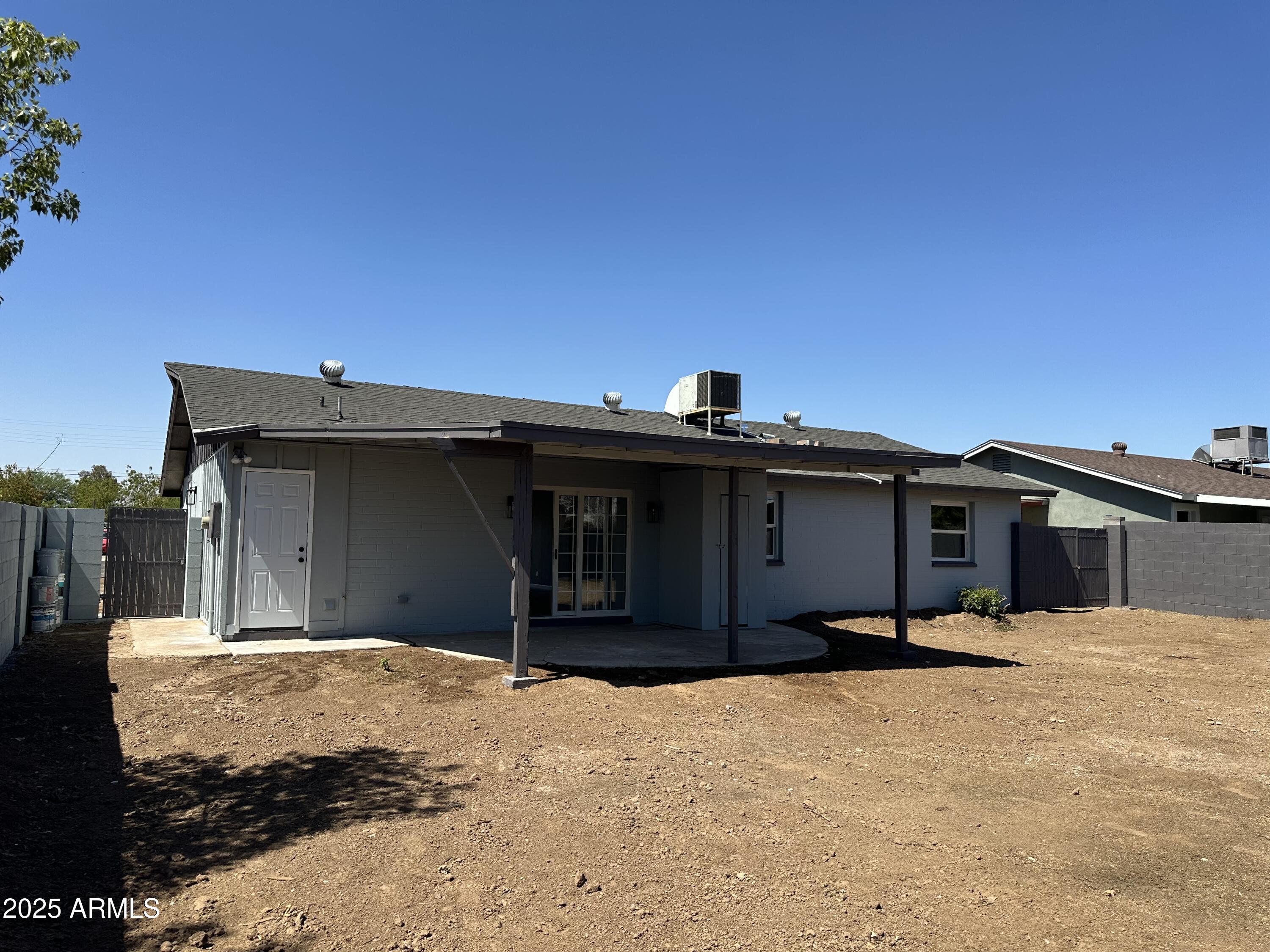 6429 West Osborn Road Phoenix, AZ 85033 - Photo 16 of 17 IMG_1021