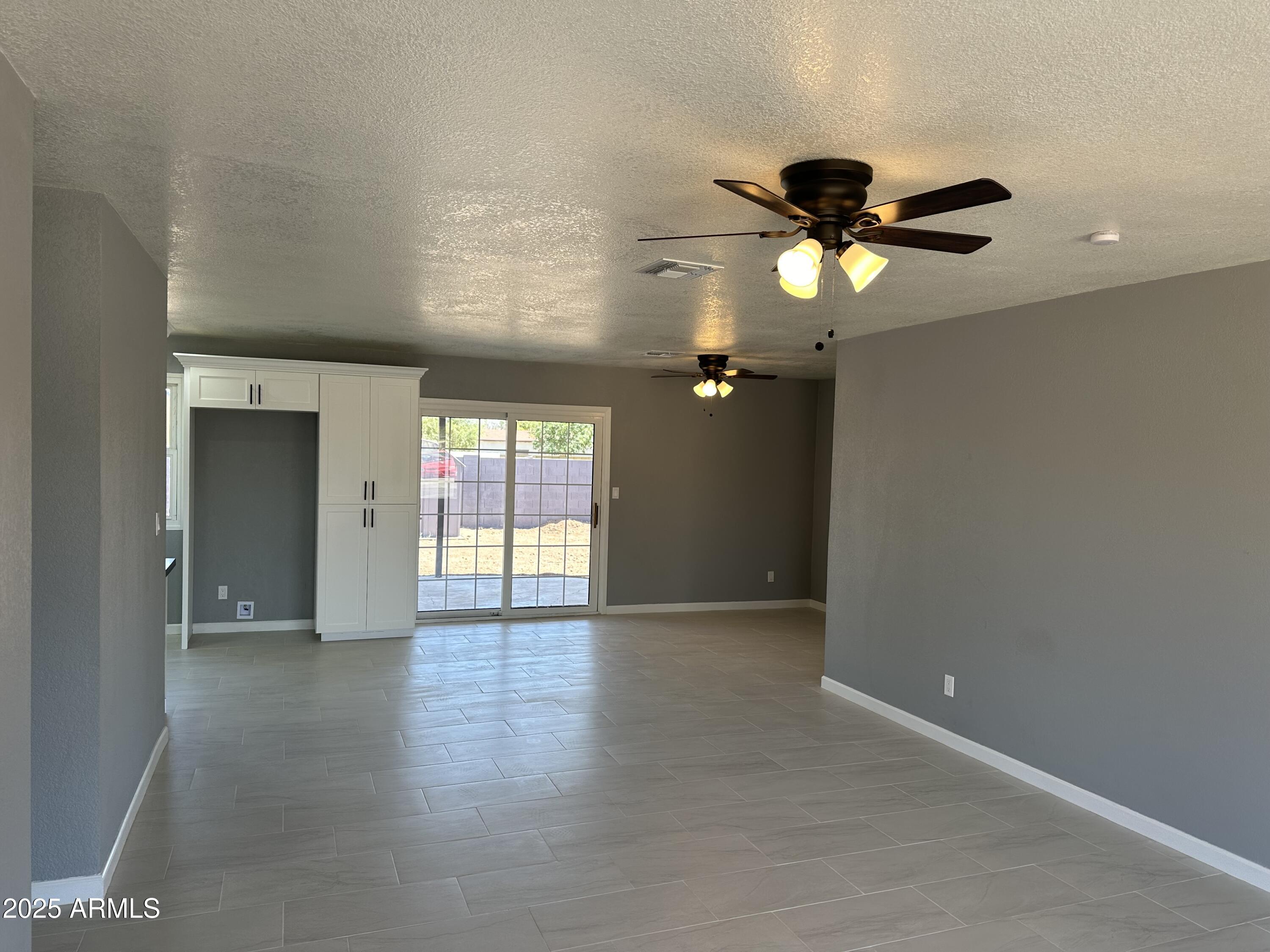 6429 West Osborn Road Phoenix, AZ 85033 - Photo 2 of 17 IMG_1003