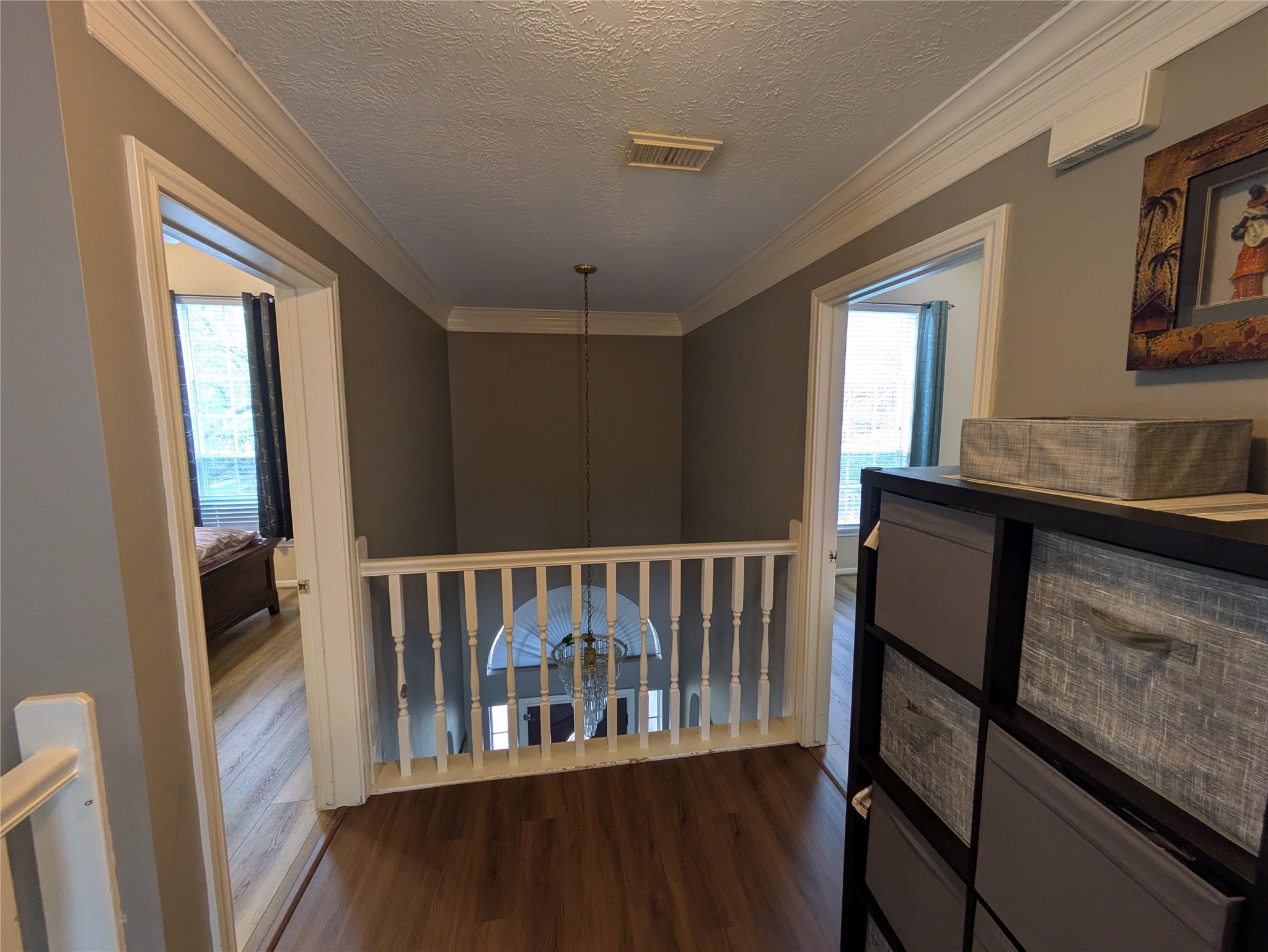 9222 Symphonic Lane Houston, TX 77040 - Photo 8 of 33 2nd floor foyer