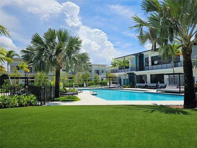 $2,152 | 4400 Sunrise Boulevard, Unit S2B, Plantation, FL 33317