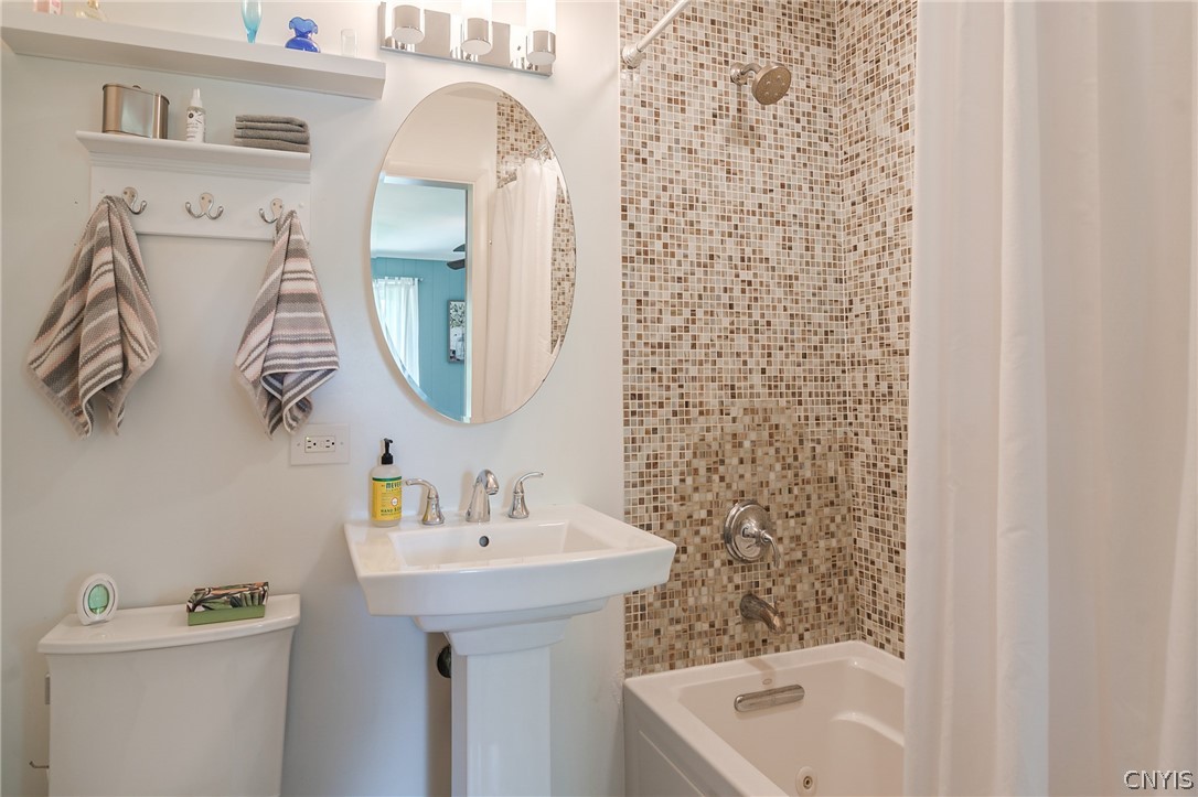 1799 Lamson Road Lysander, NY 13135 - Photo 17 of 37