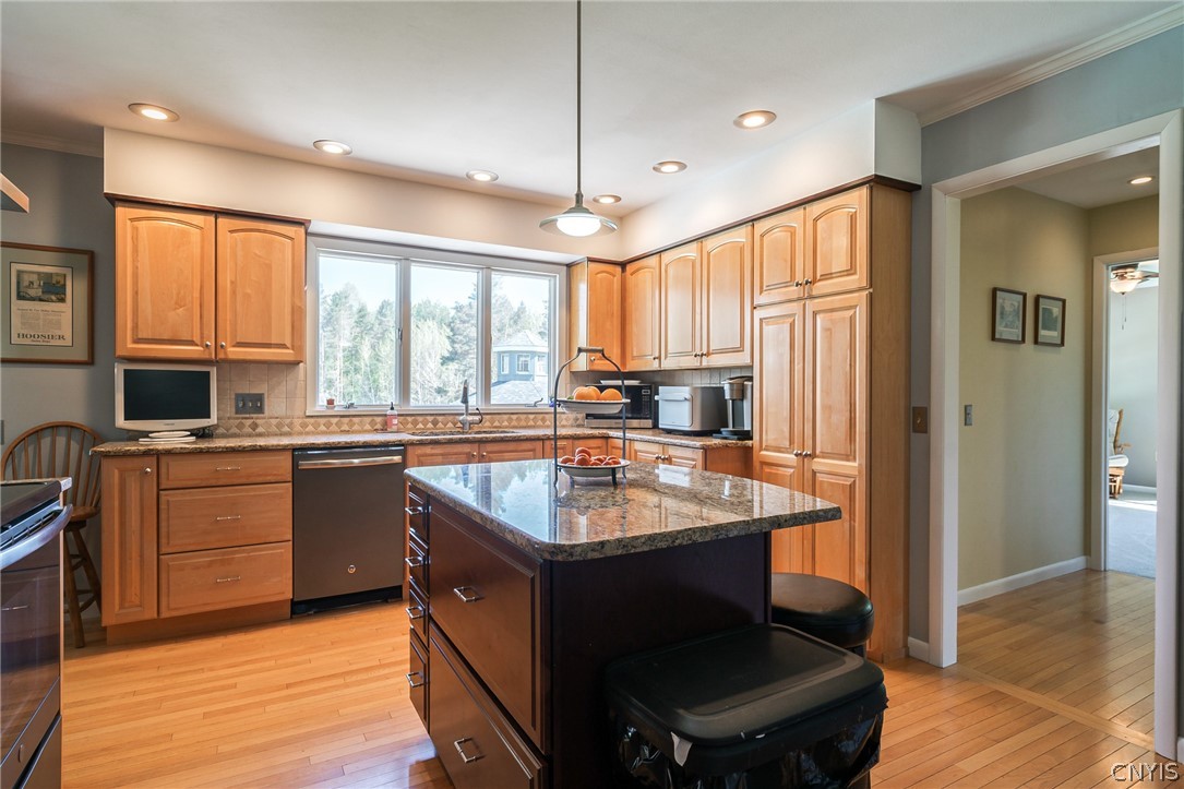 1799 Lamson Road Lysander, NY 13135 - Photo 10 of 37