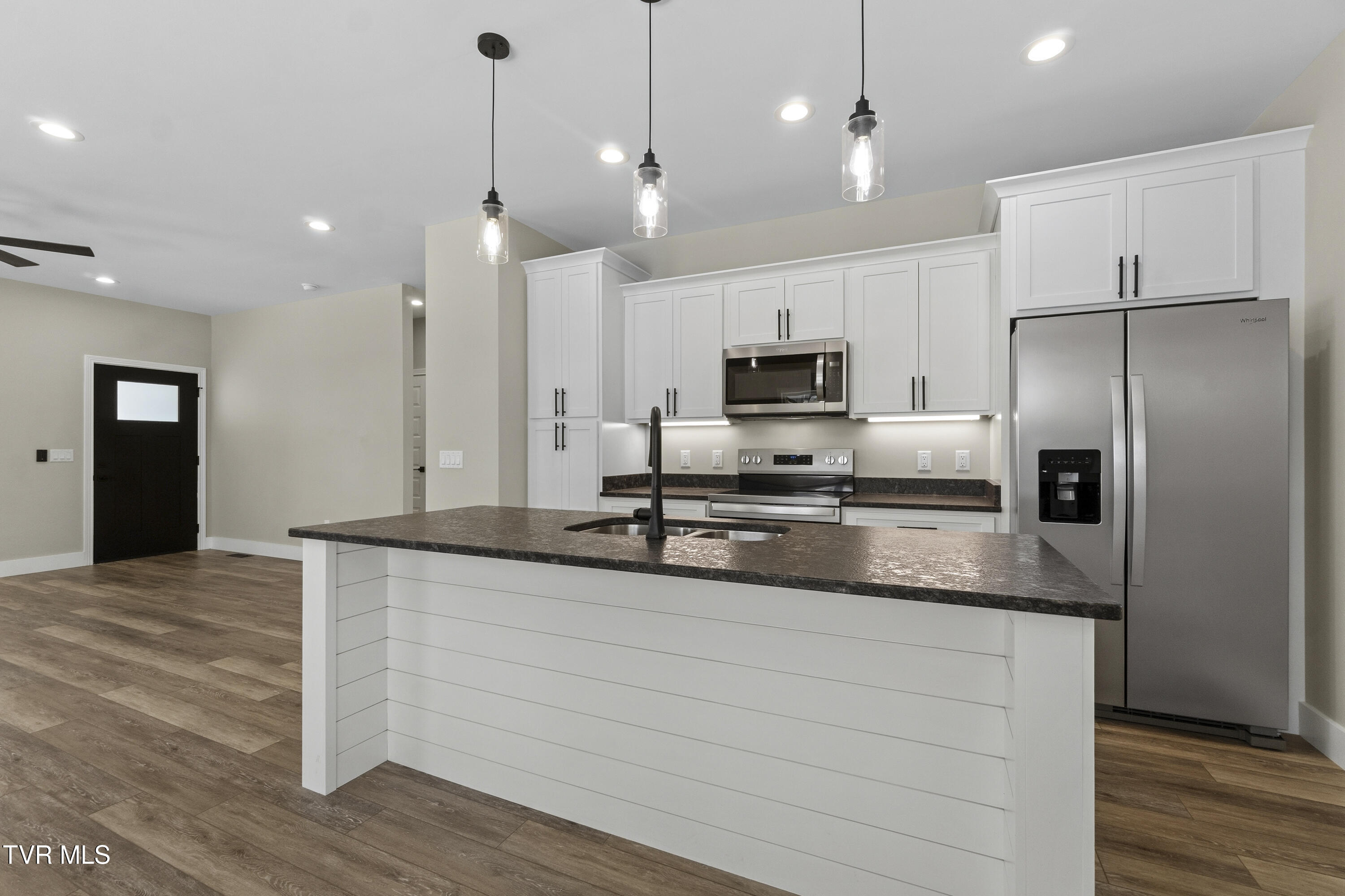 207 Hall Street Greeneville, TN 37745 - Photo 20 of 54 DSC02334