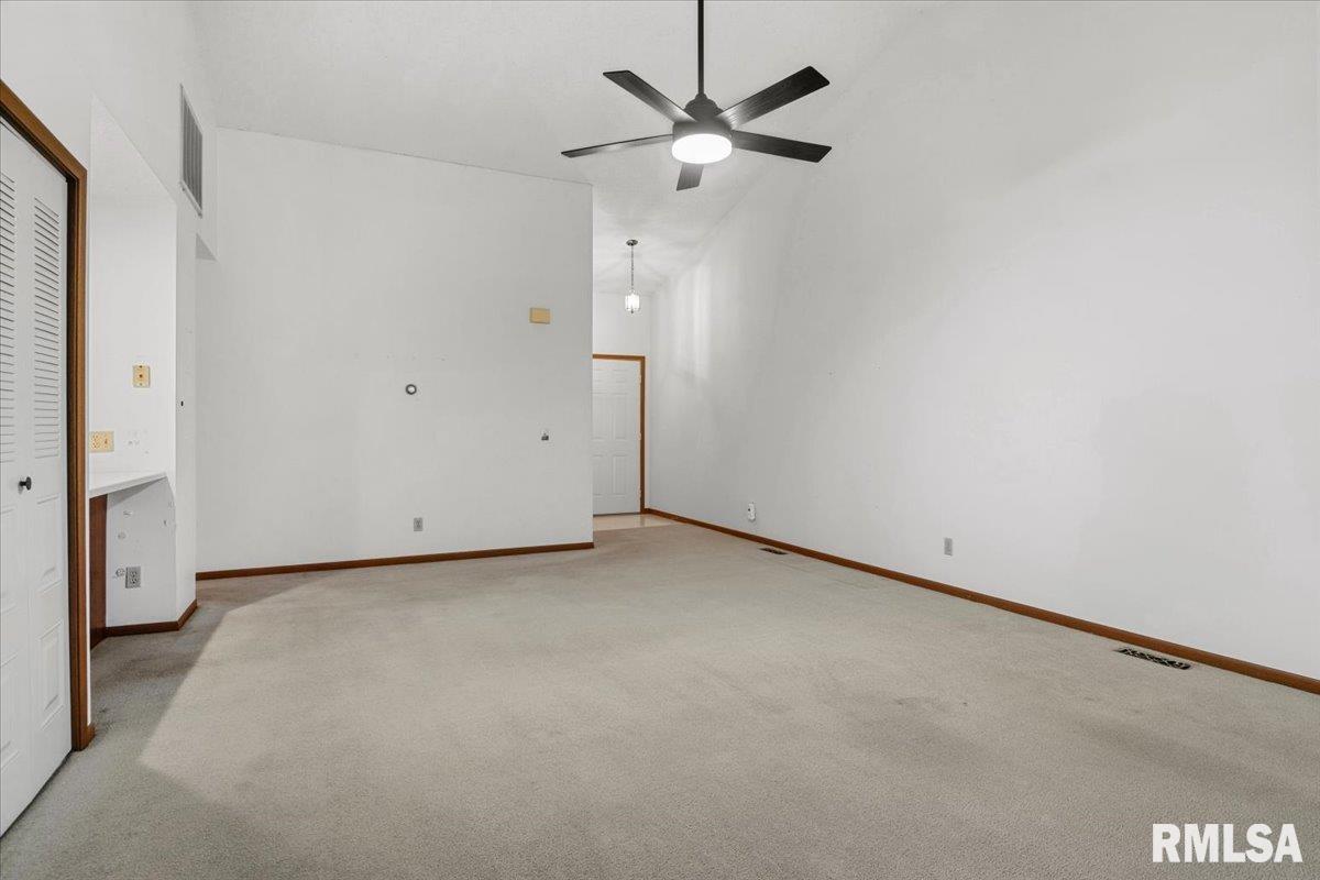 3211 Ashley Lane Springfield, IL 62711 - Photo 6 of 21 Gallery Image 6