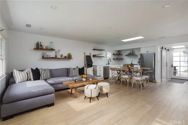 $1,679,000 | 394 East 20th Street, Costa Mesa, CA 92627