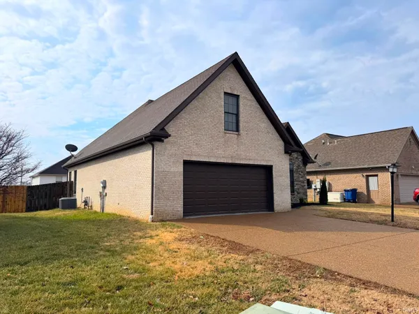 $344,900 | 8033 Blake Boulevard, Newburgh, IN 47630