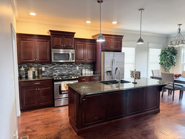$344,900 | 8033 Blake Boulevard, Newburgh, IN 47630
