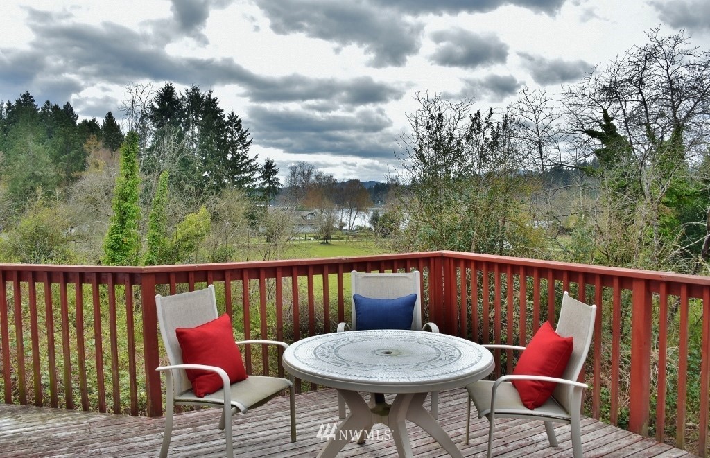 4125 Tracyton Beach Road Northwest Bremerton, WA 98310 - Photo 12 of 27 Gallery Image 12