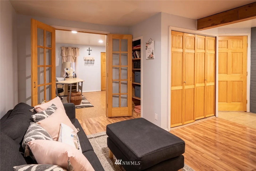 4125 Tracyton Beach Road Northwest Bremerton, WA 98310 - Photo 13 of 27 Gallery Image 13