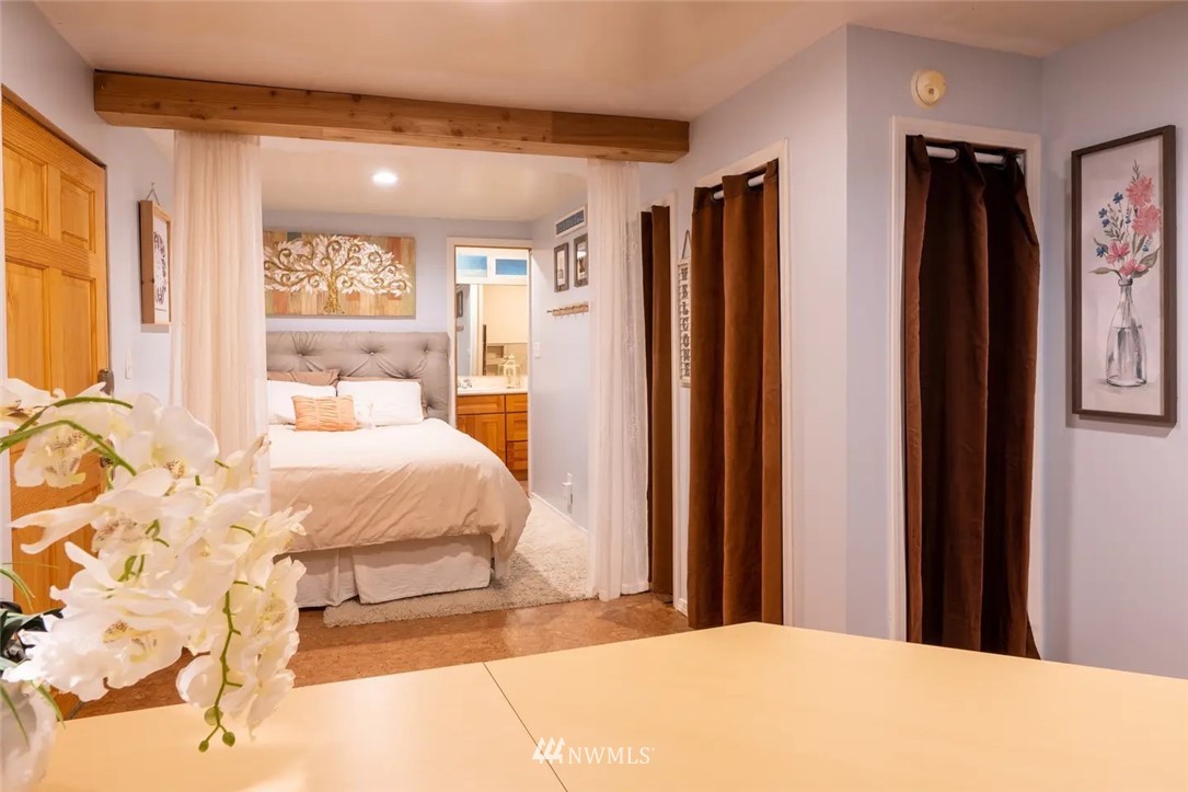 4125 Tracyton Beach Road Northwest Bremerton, WA 98310 - Photo 14 of 27 Gallery Image 14