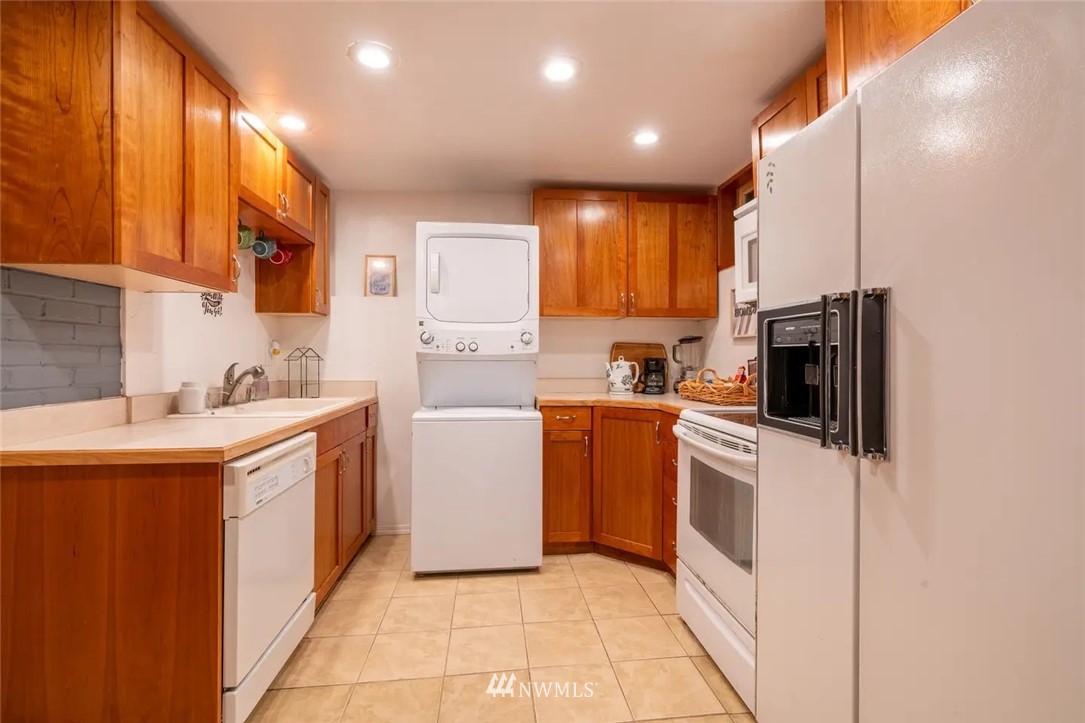 4125 Tracyton Beach Road Northwest Bremerton, WA 98310 - Photo 18 of 27 Gallery Image 18