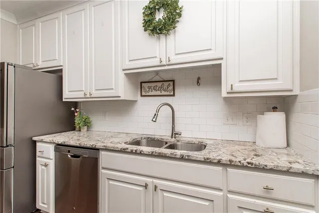 $2,600 | 9017 Stonecroft Avenue, Baton Rouge, LA 70810