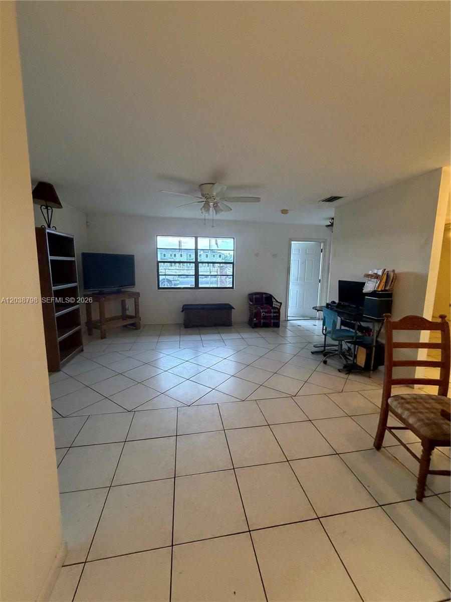 18940 Southwest 358th Street Homestead, FL 33034 - Photo 7 of 10