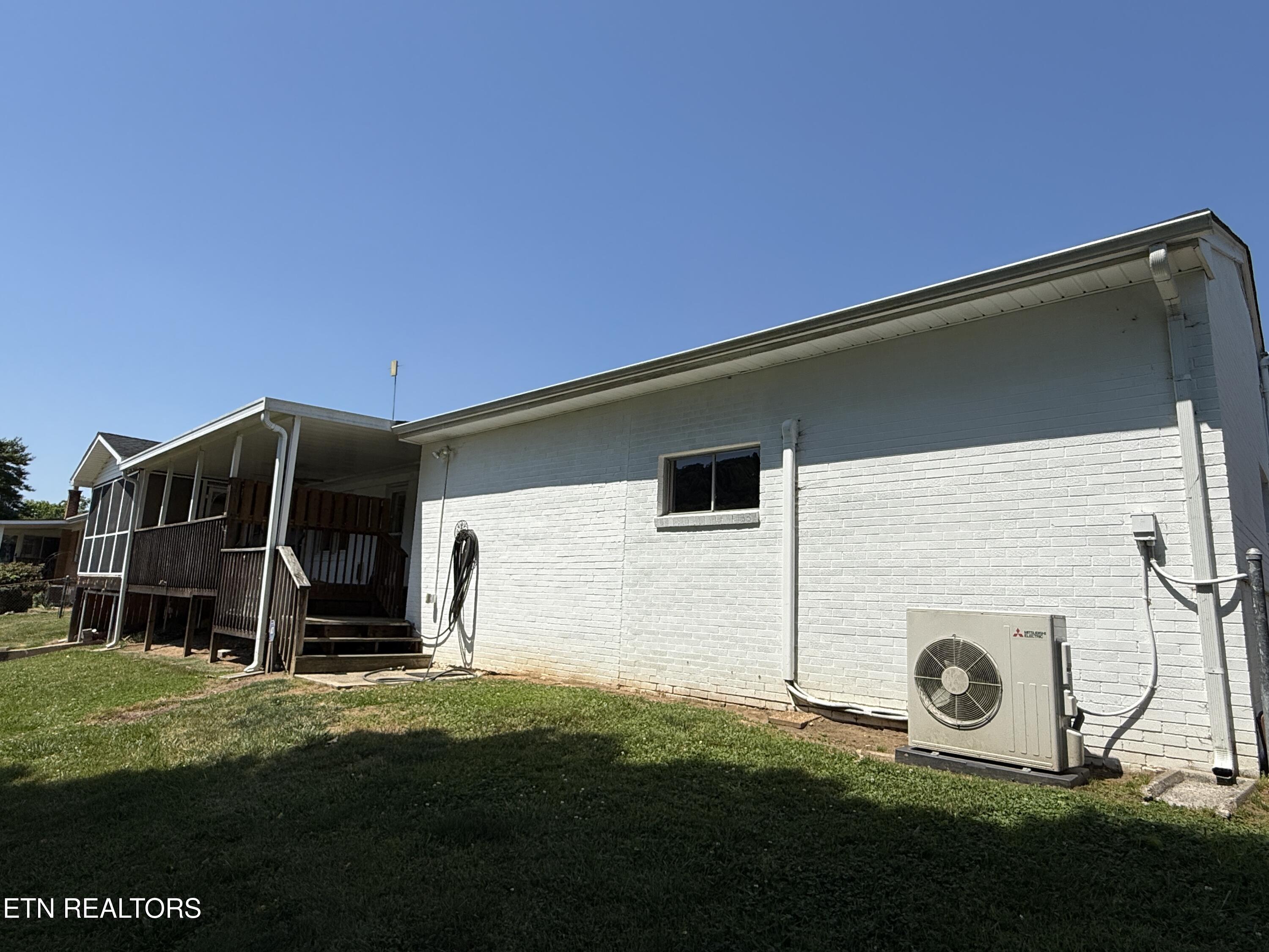 408 Riverside Drive Clinton, TN 37716 - Photo 14 of 29 IMG_6979