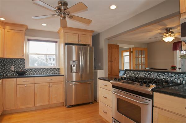 27 Wesmur Road Malden, MA 02148 - Photo 3 of 24 Gallery Image 3