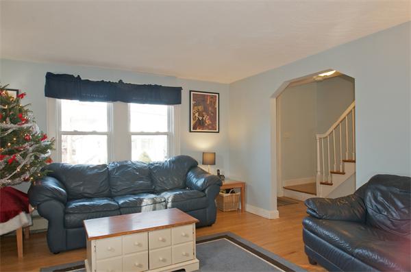 27 Wesmur Road Malden, MA 02148 - Photo 8 of 24 Gallery Image 8