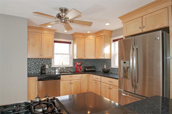 27 Wesmur Road Malden, MA 02148 - Photo 10 of 24 Gallery Image 10