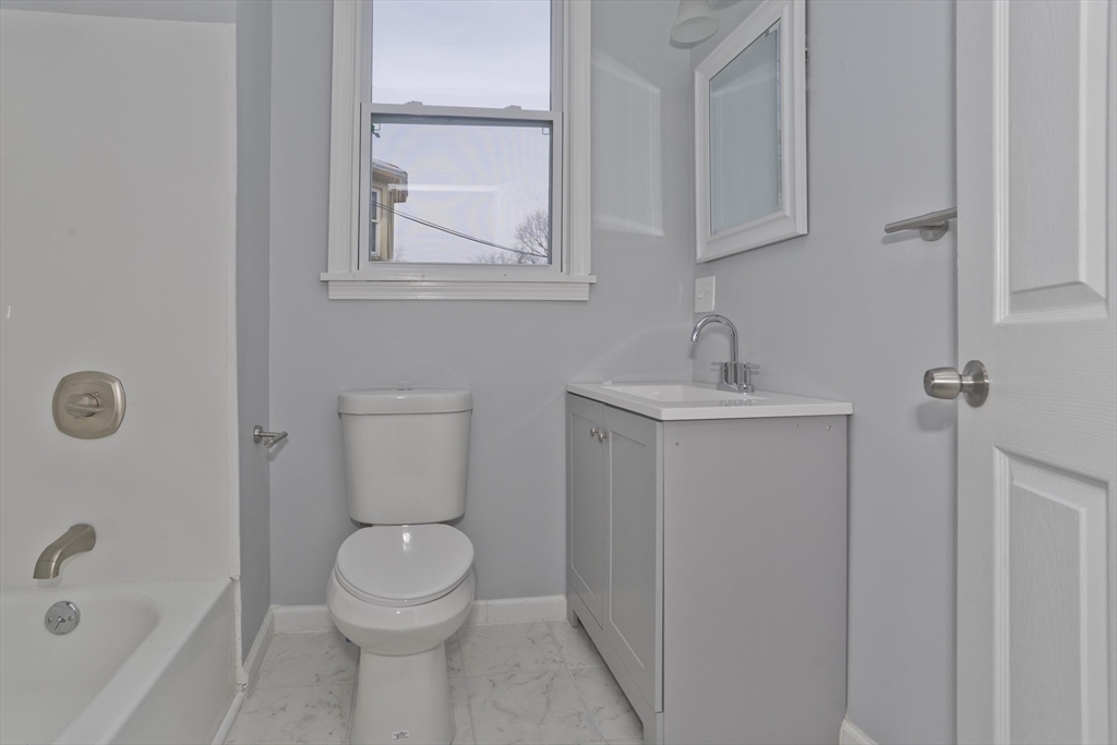 64 Thompson Street Springfield, MA 01109 - Photo 26 of 30