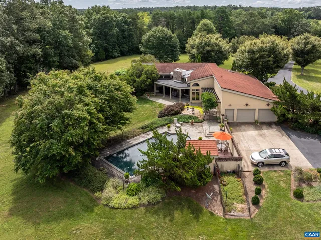 a view of a garden with an outdoor space