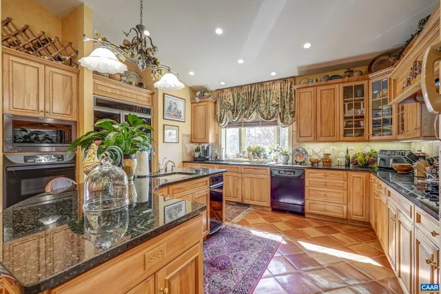 $2,650,000 | 4798 Barn Field Drive, Keswick, VA 22947