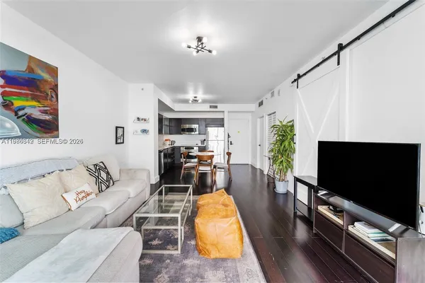 $2,900 | 90 Southwest 3rd Street, Unit 1406, Miami, FL 33130