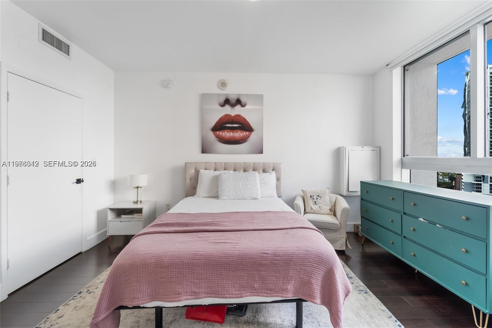 90 Southwest 3rd Street, Unit 1406 Miami, FL 33130 - Photo 6 of 35